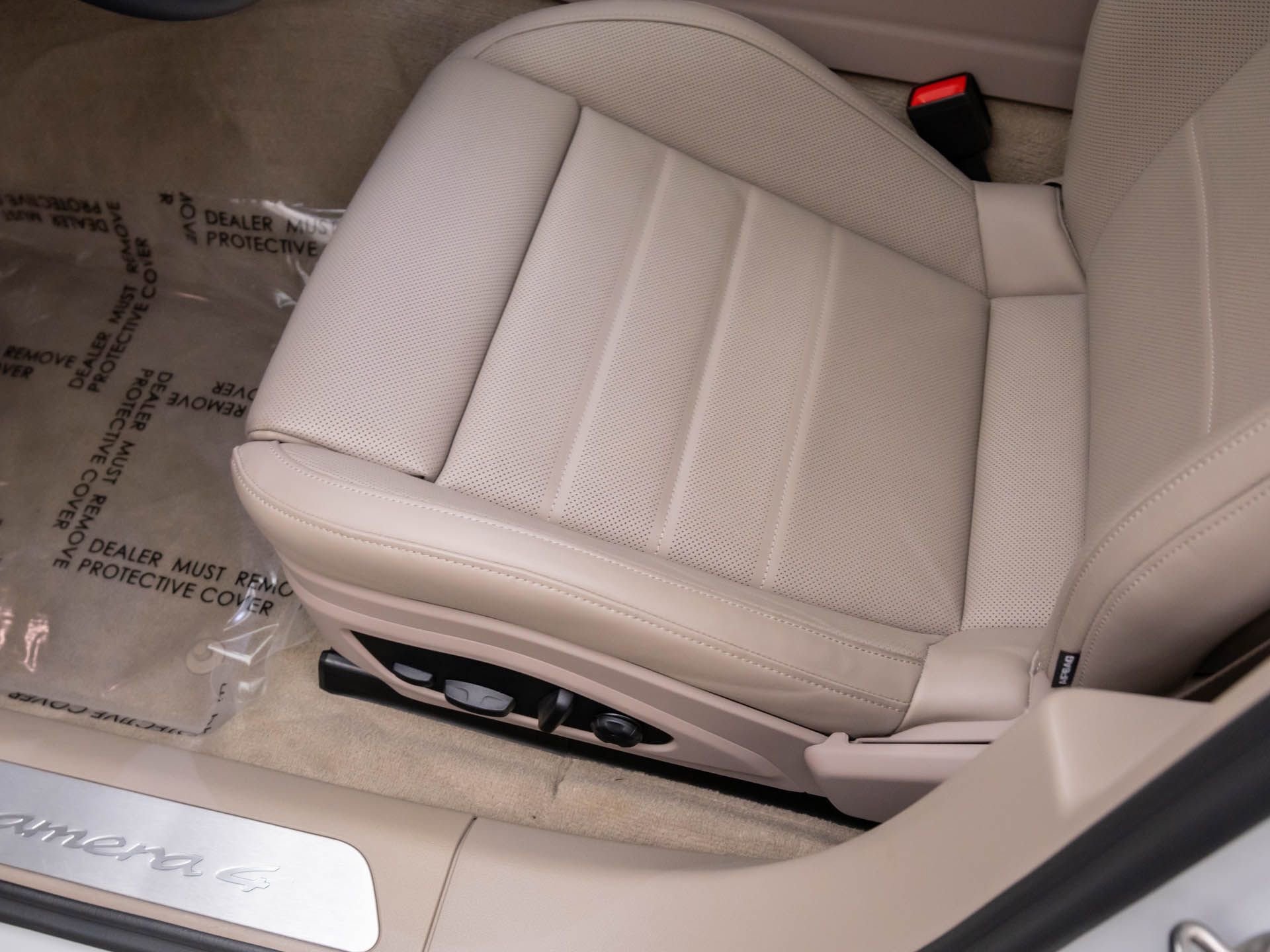 Certified 2025 Porsche Panamera 4 image 15