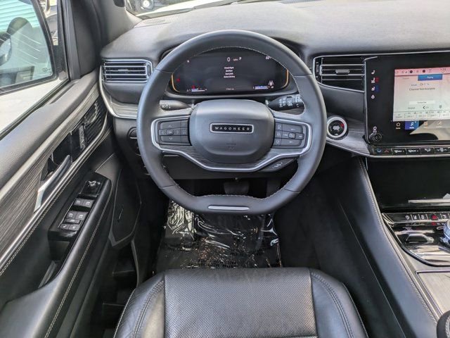 Used 2024 Jeep Wagoneer Series II w/ Flexible Seating Group image 13