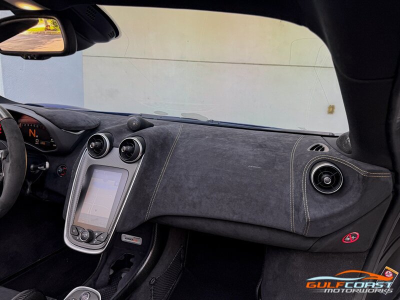 Used 2020 McLaren 600LT Spider RWD image 33