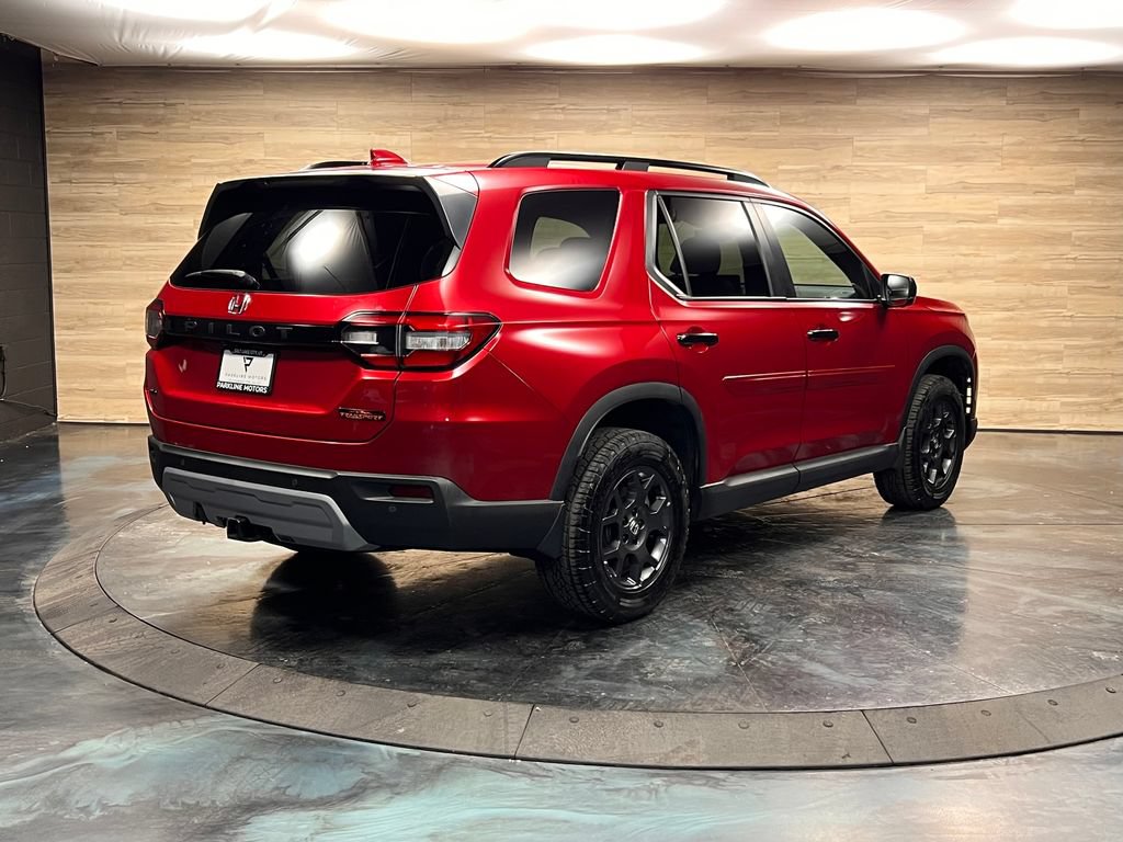 Used 2025 Honda Pilot TrailSport image 27