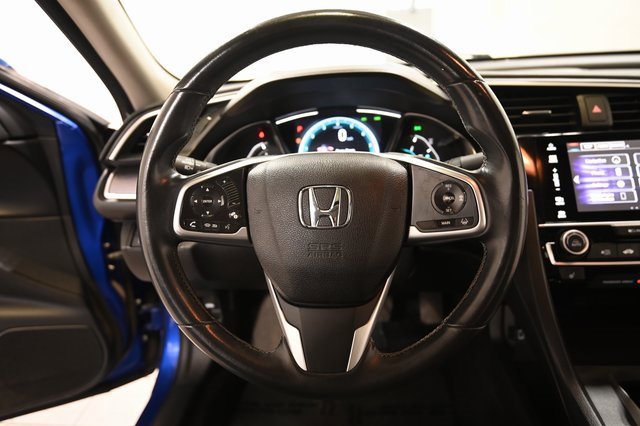 Used 2018 Honda Civic Touring image 4