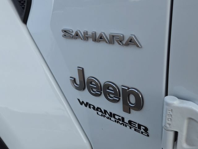 Used 2021 Jeep Wrangler Unlimited Sahara w/ Dual Top Group AWD/4WD image 37