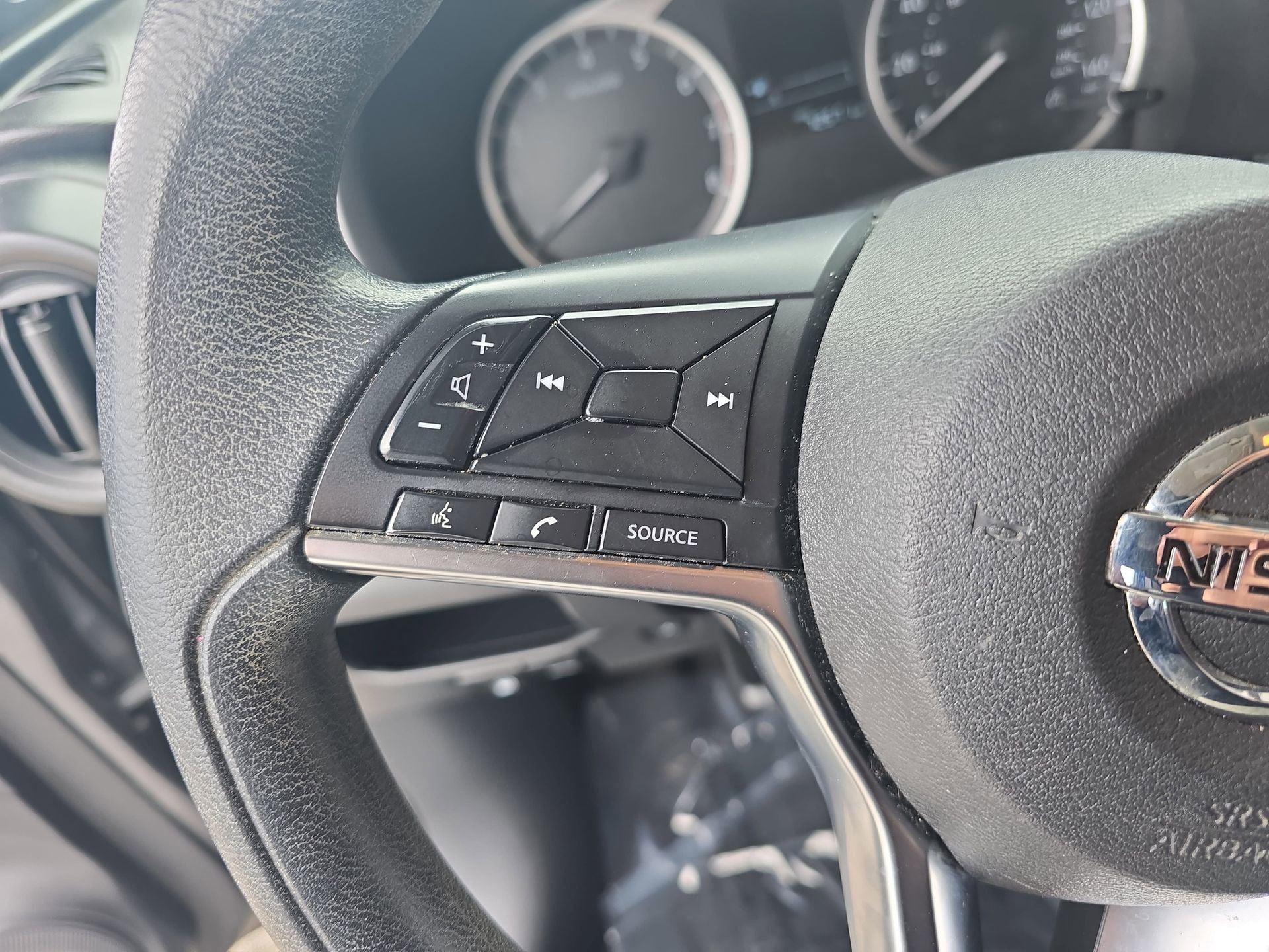 Used 2018 Nissan Kicks S FWD image 16