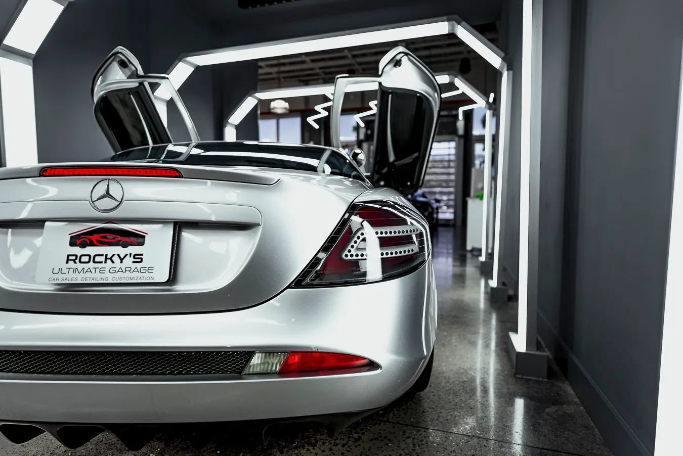 Used 2006 Mercedes-Benz SLR image 6