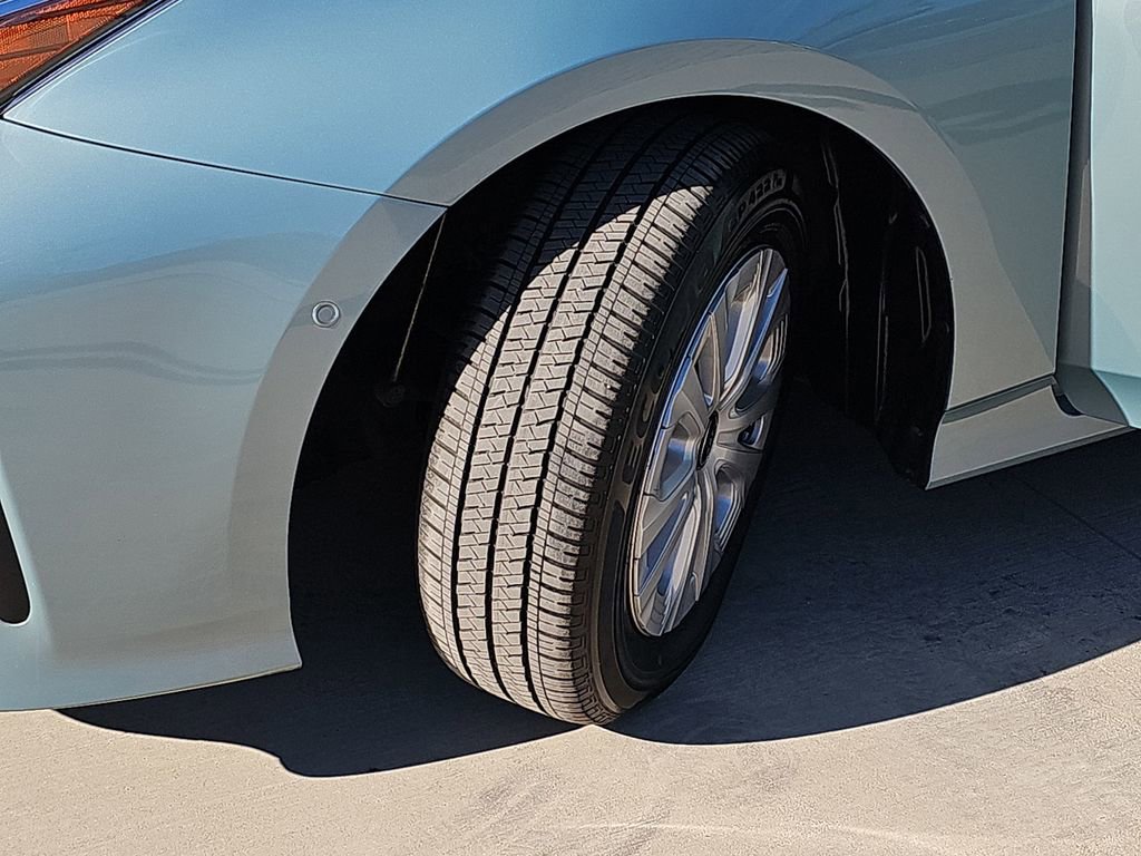 Used 2020 Toyota Prius LE image 34