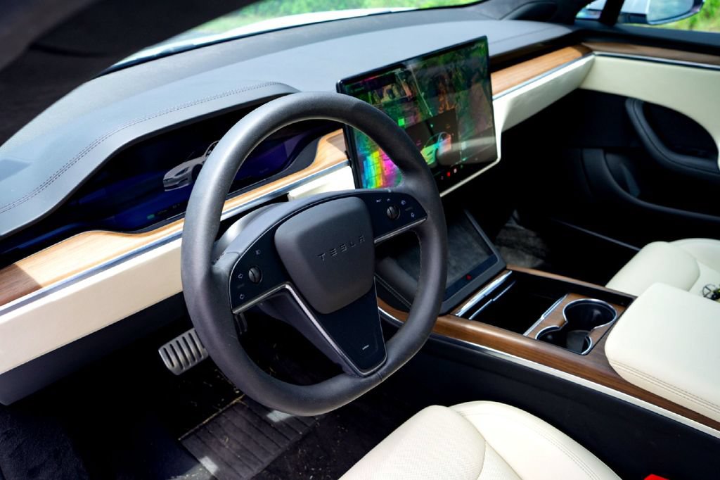 Used 2023 Tesla Model S Standard Range AWD/4WD image 10