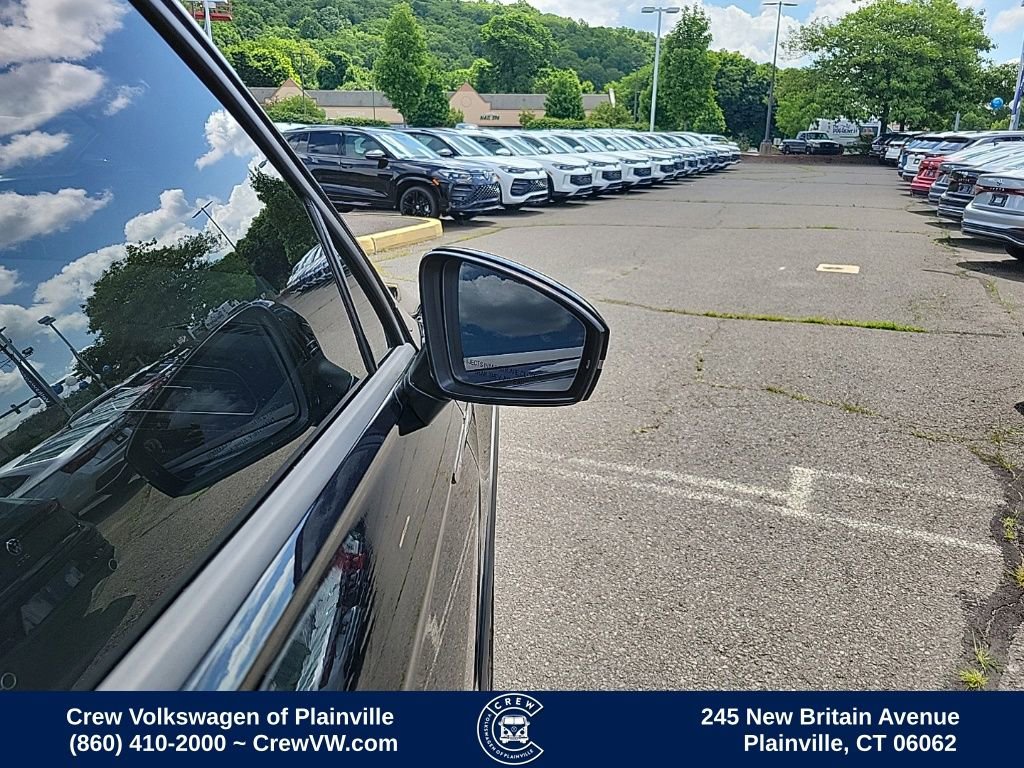 Certified 2024 Volkswagen Tiguan SE R-Line AWD/4WD image 34
