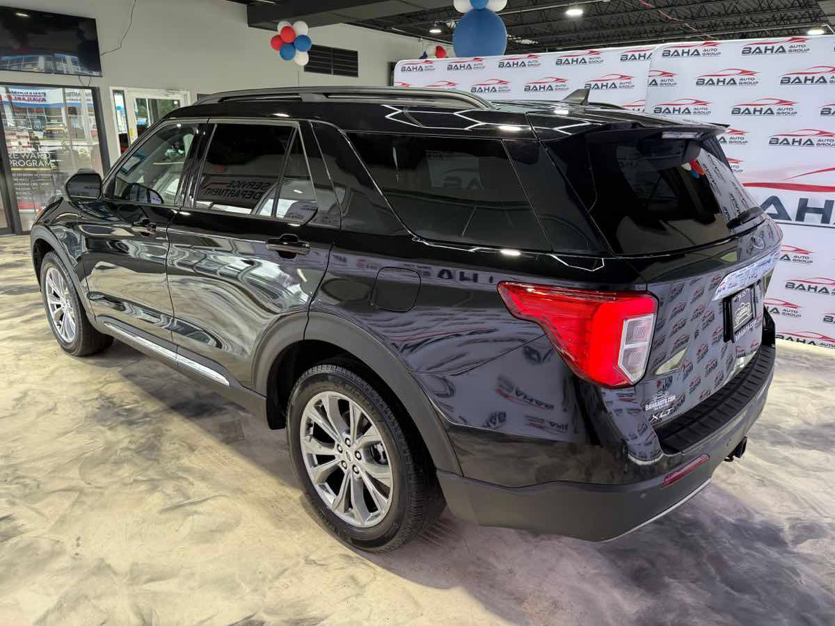 Used 2023 Ford Explorer XLT w/ Equipment Group 202A AWD/4WD image 11