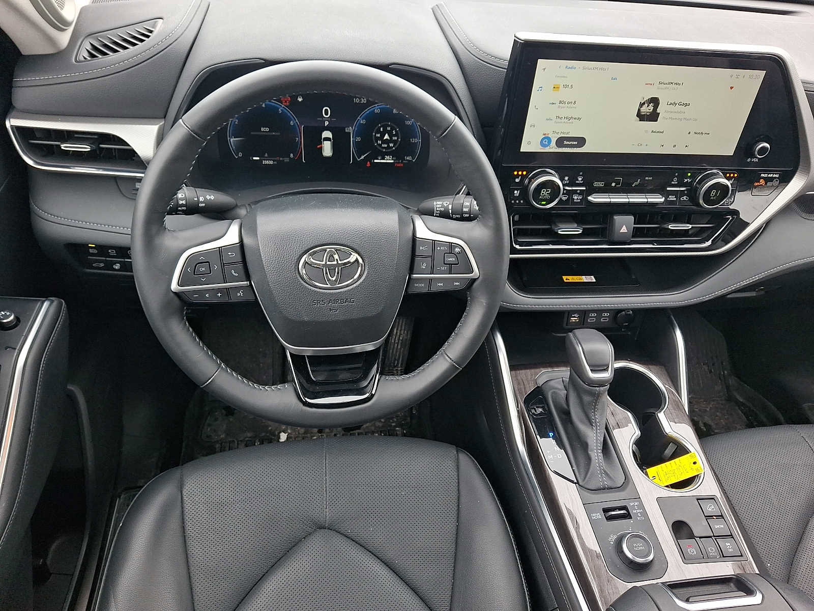 Used 2024 Toyota Highlander Platinum image 11