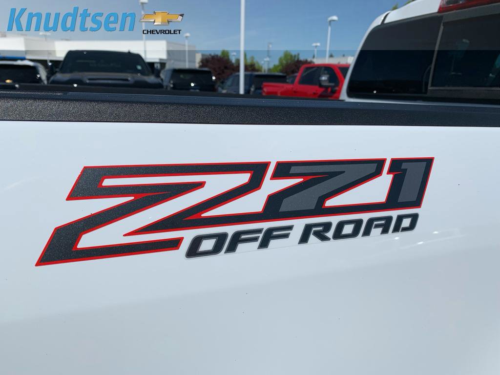 Used 2022 Chevrolet Colorado Z71 AWD/4WD image 9