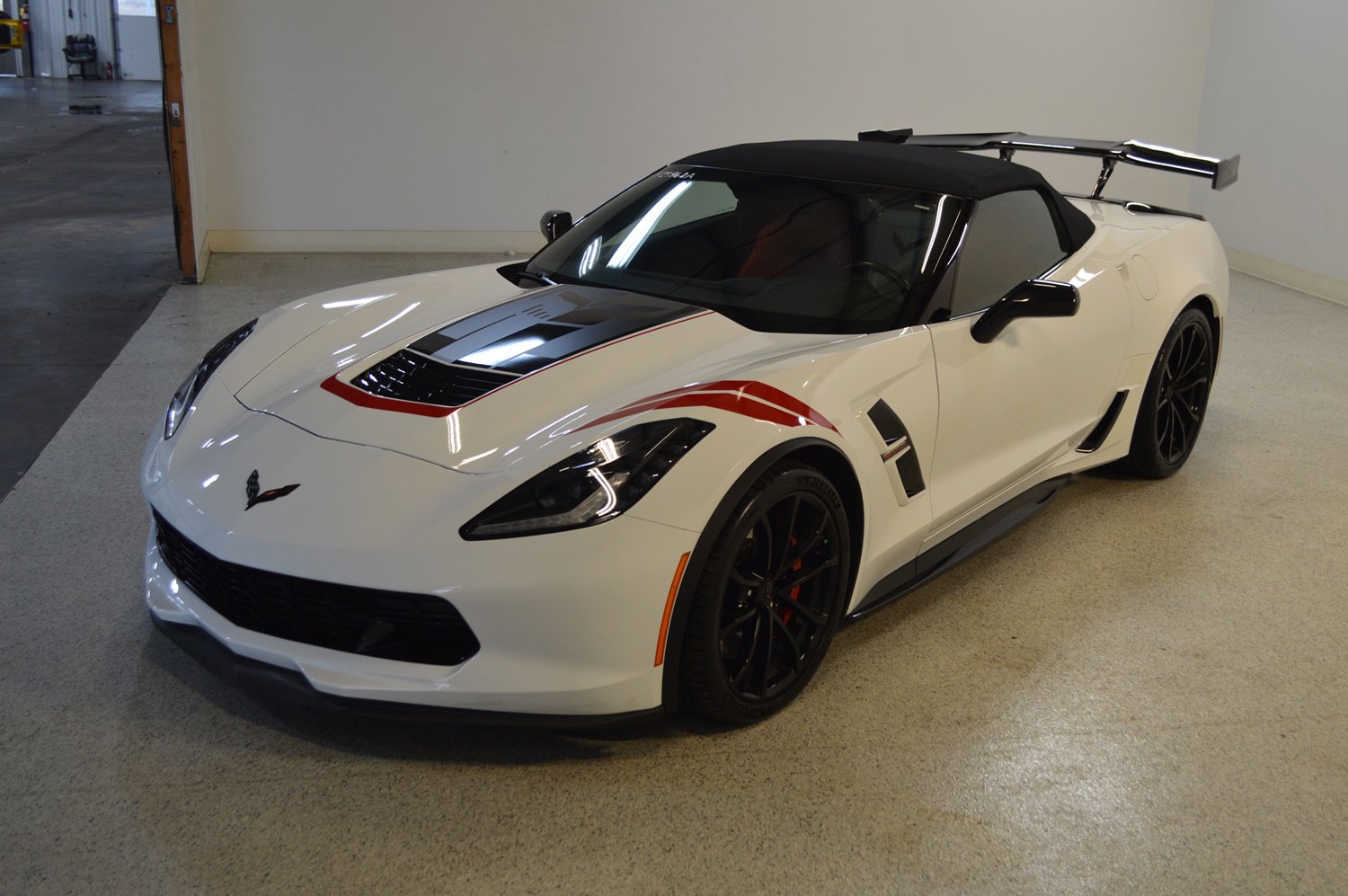 Used 2019 Chevrolet Corvette Grand Sport w/ Carbon Flash Badge Package image 7