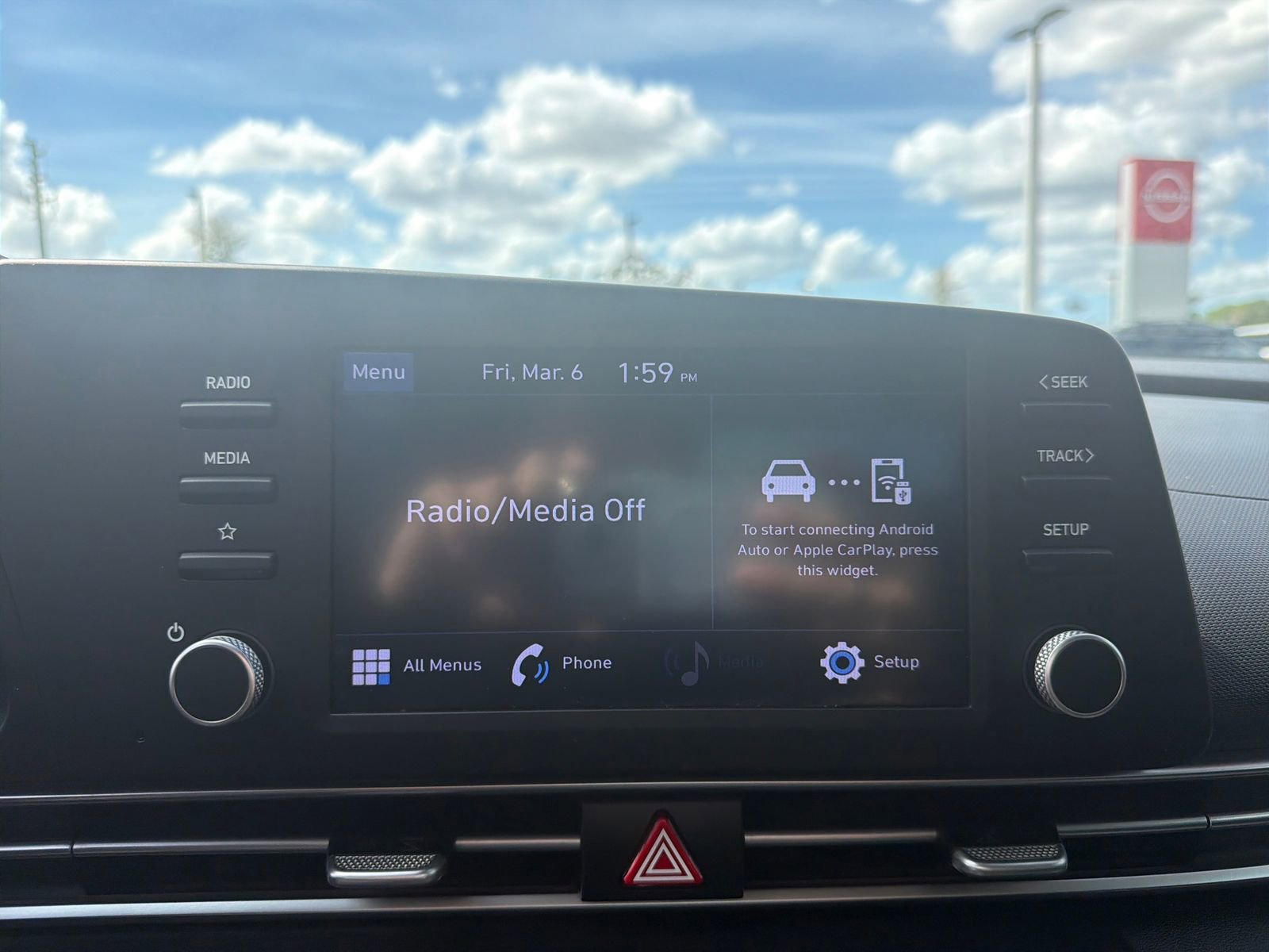 Used 2021 Hyundai Elantra SE w/ Preferred Accessory Package image 31