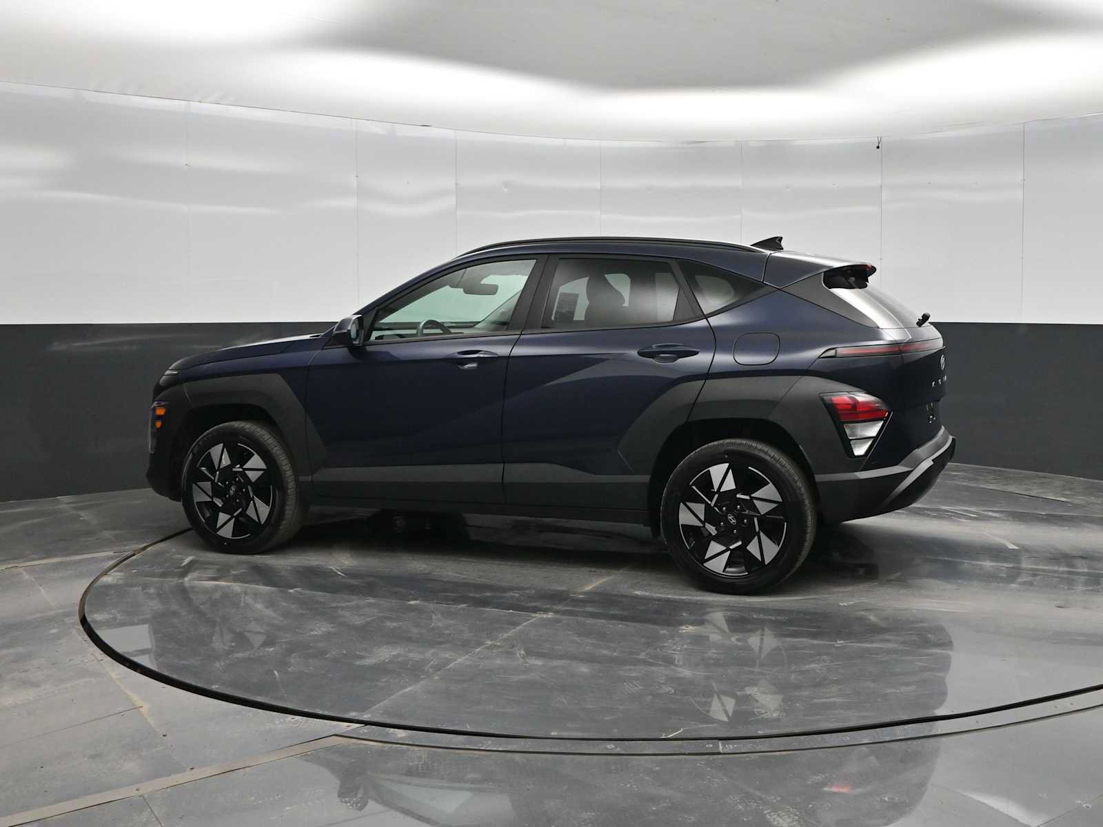 Used 2024 Hyundai Kona SEL AWD/4WD image 5