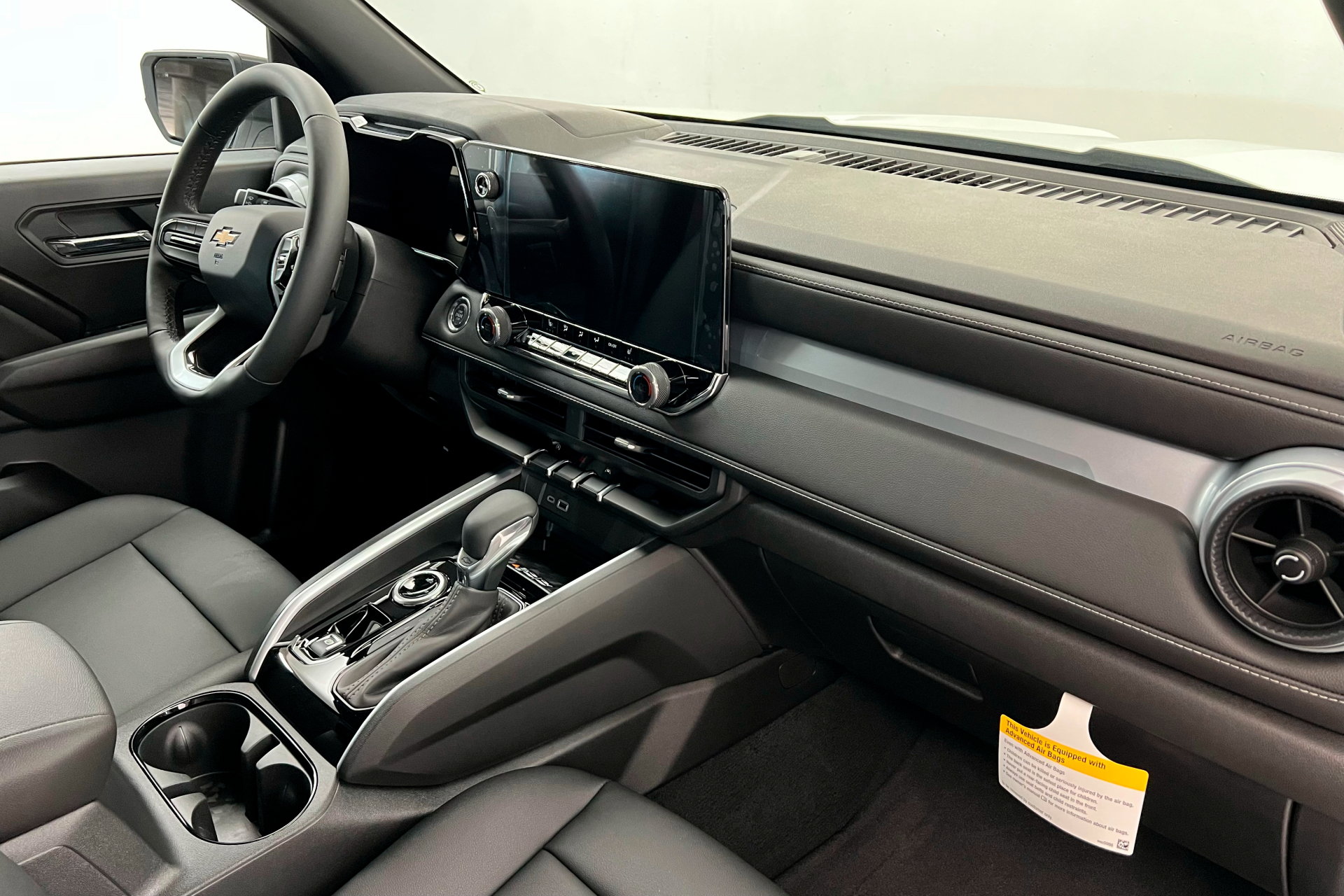 New 2025 Chevrolet Colorado LT w/ LT Convenience Package image 24