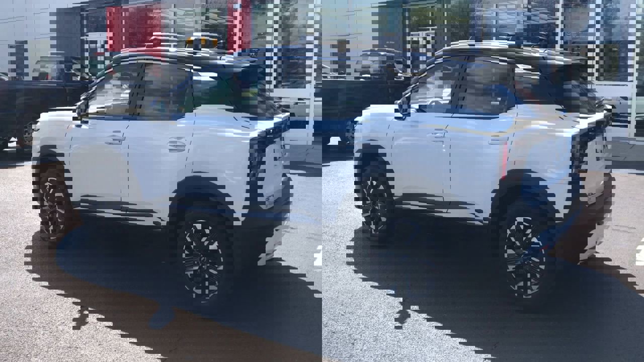 New 2026 Nissan Kicks SV w/ SV Premium Package image 4