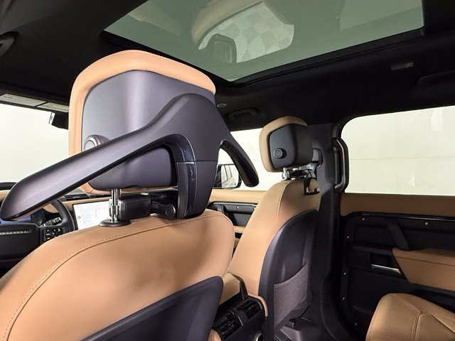 New 2026 Land Rover Defender 110 X-Dynamic SE AWD/4WD image 25