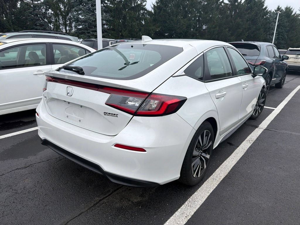 Used 2024 Honda Civic EX-L image 3