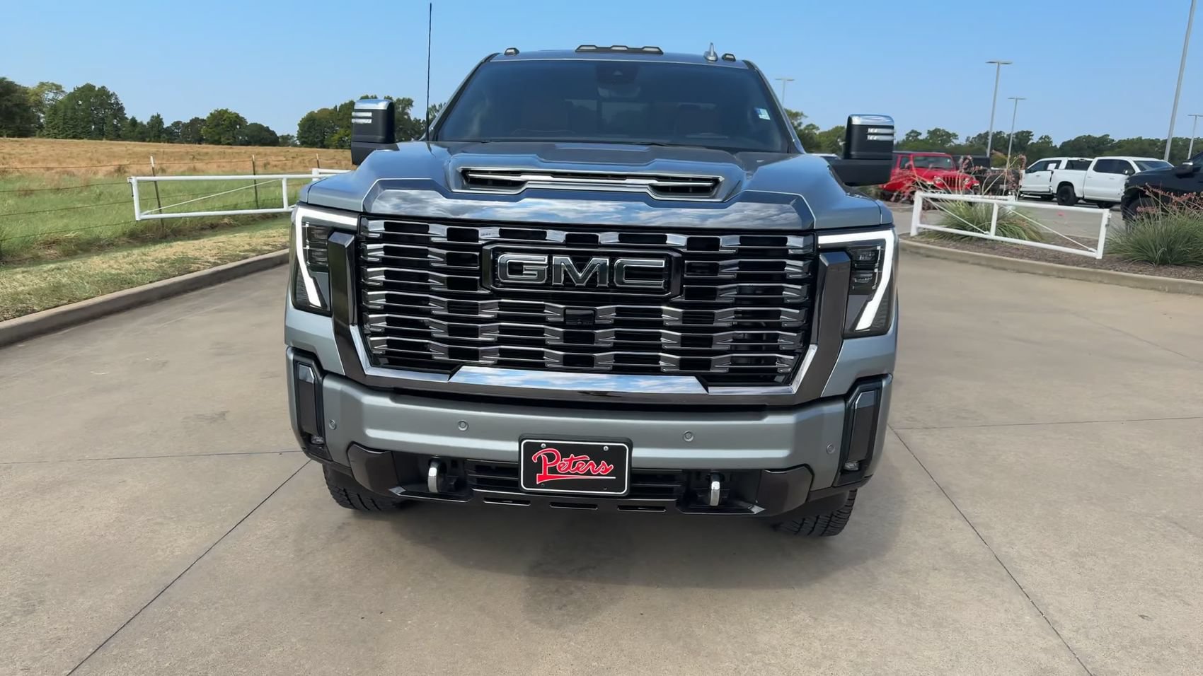 Used 2024 GMC Sierra 2500 Denali Ultimate AWD/4WD image 3