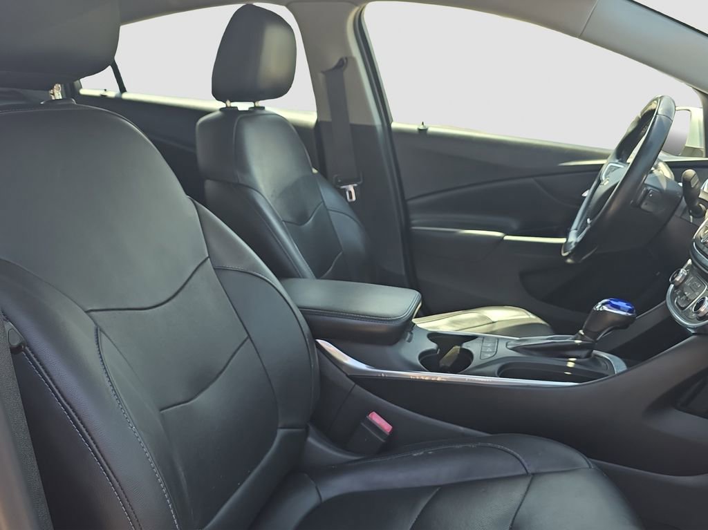 Used 2018 Chevrolet Volt Premier w/ Driver Confidence Package FWD image 20
