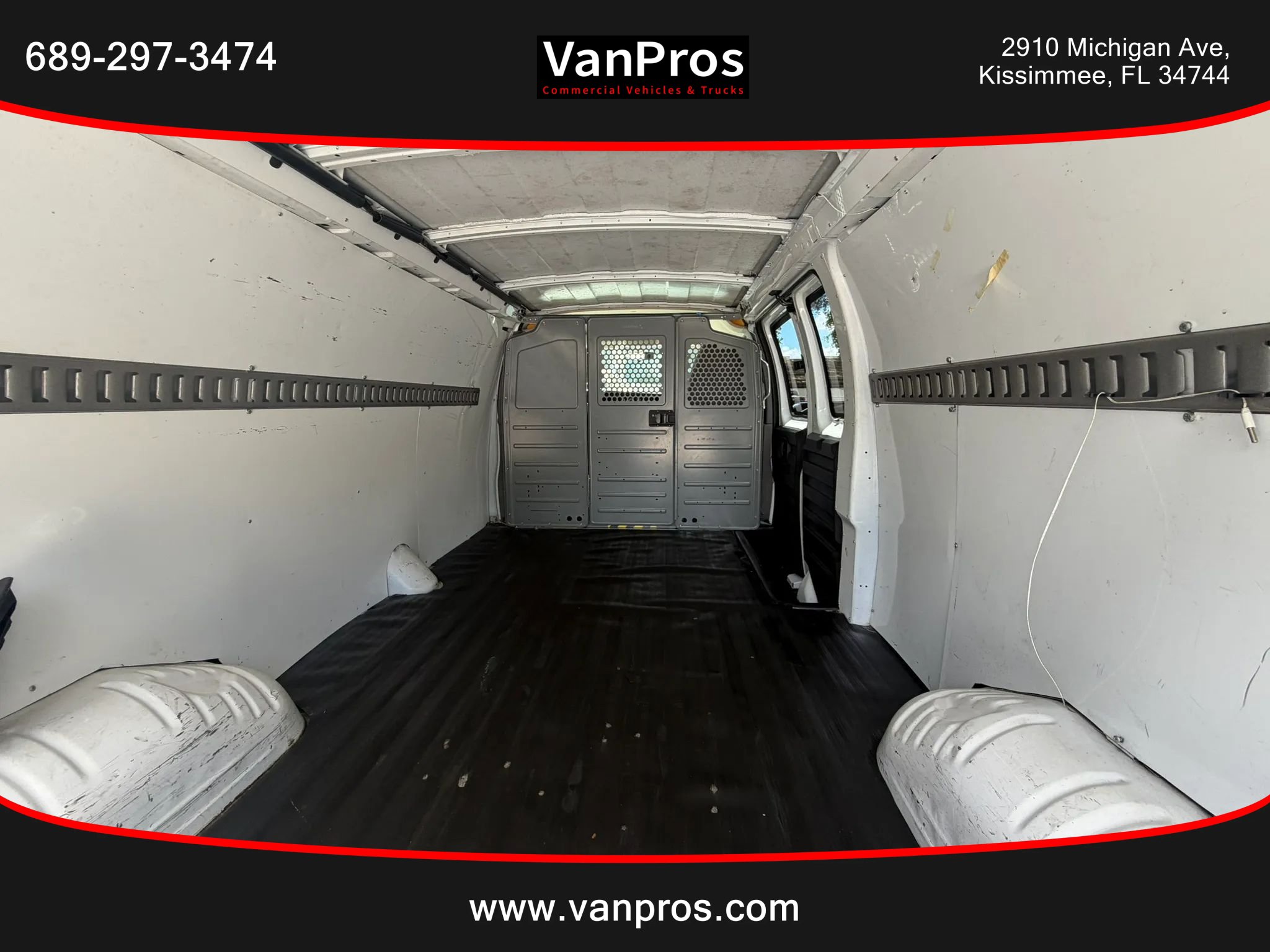 Used 2013 Chevrolet Express 3500 Extended RWD image 14