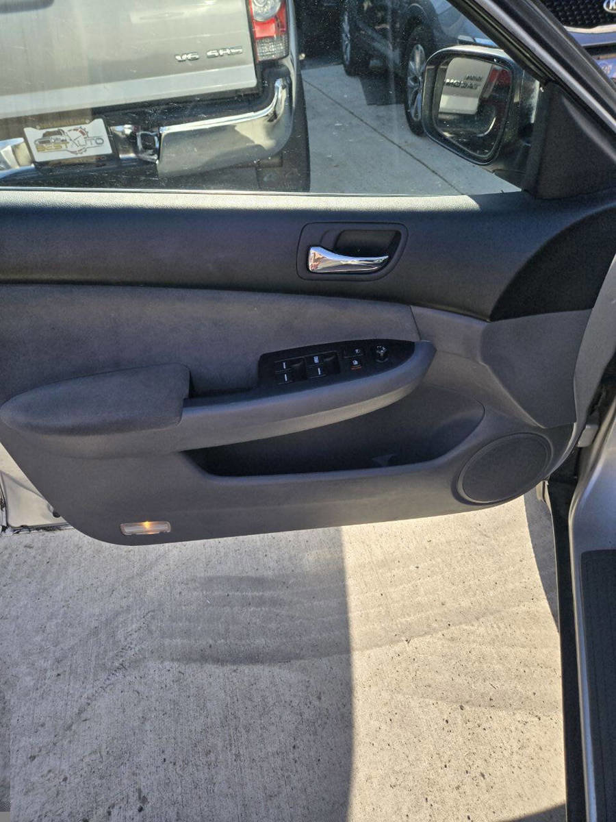 Used 2007 Honda Accord LX image 11