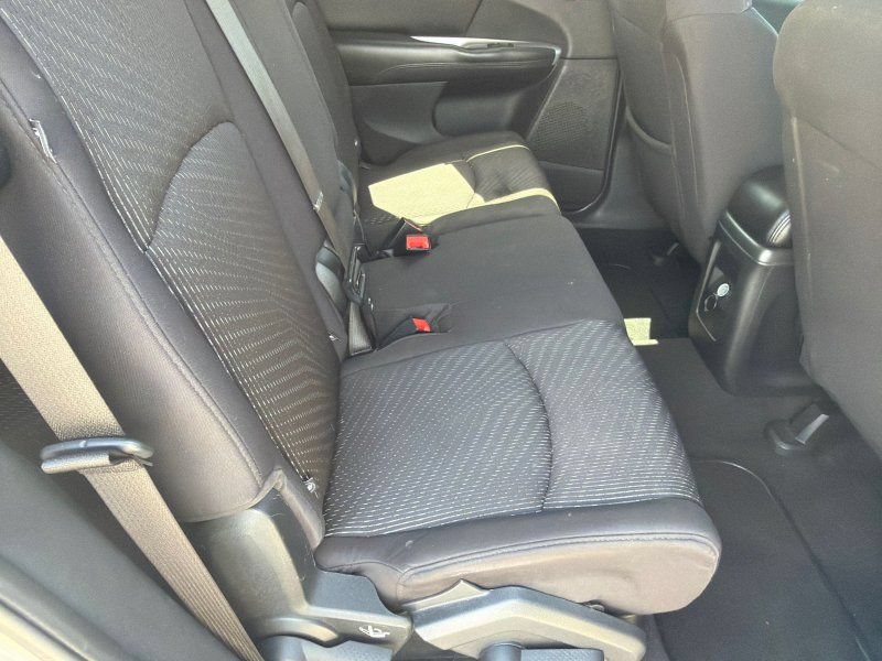 Used 2013 Dodge Journey SXT w/ Flexible Seating Group FWD image 11