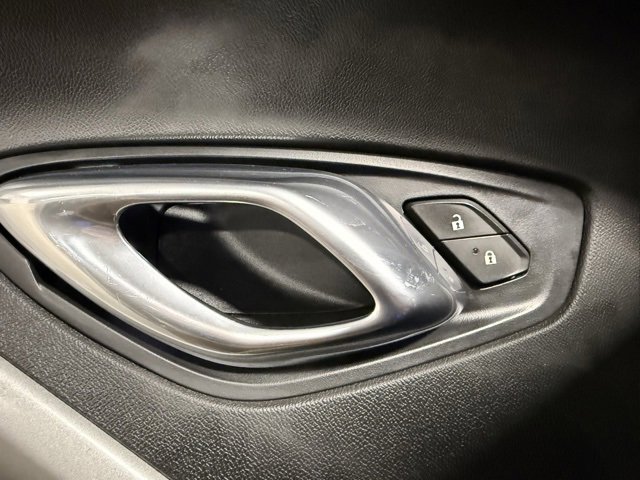 Used 2019 Chevrolet Camaro LT image 8