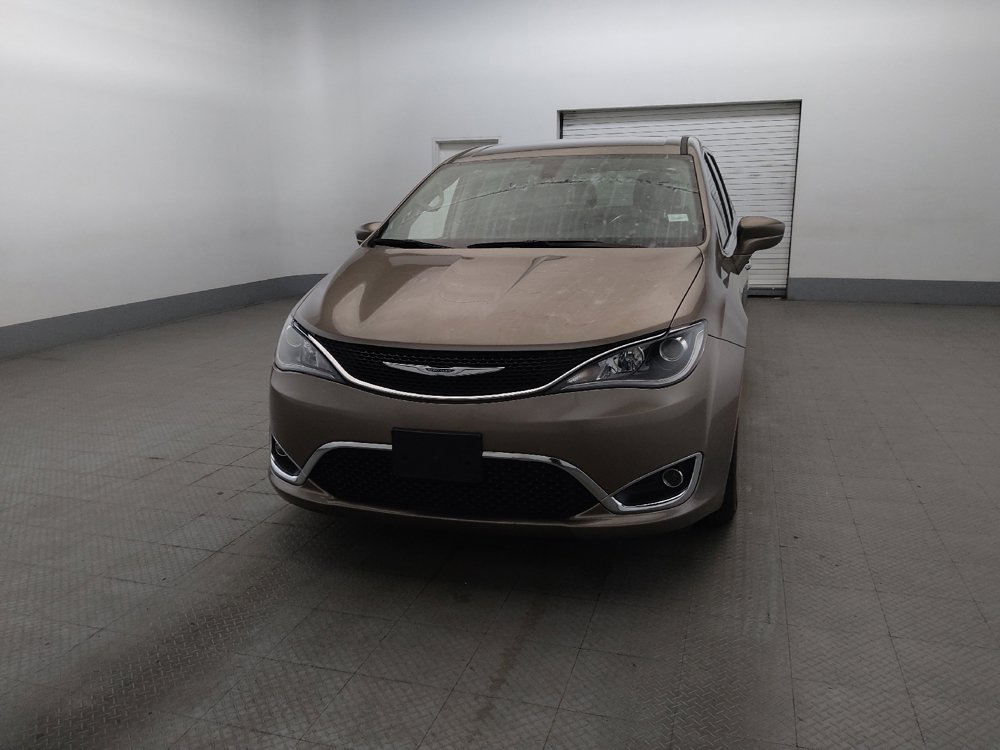 Used 2018 Chrysler Pacifica Touring Plus FWD image 15