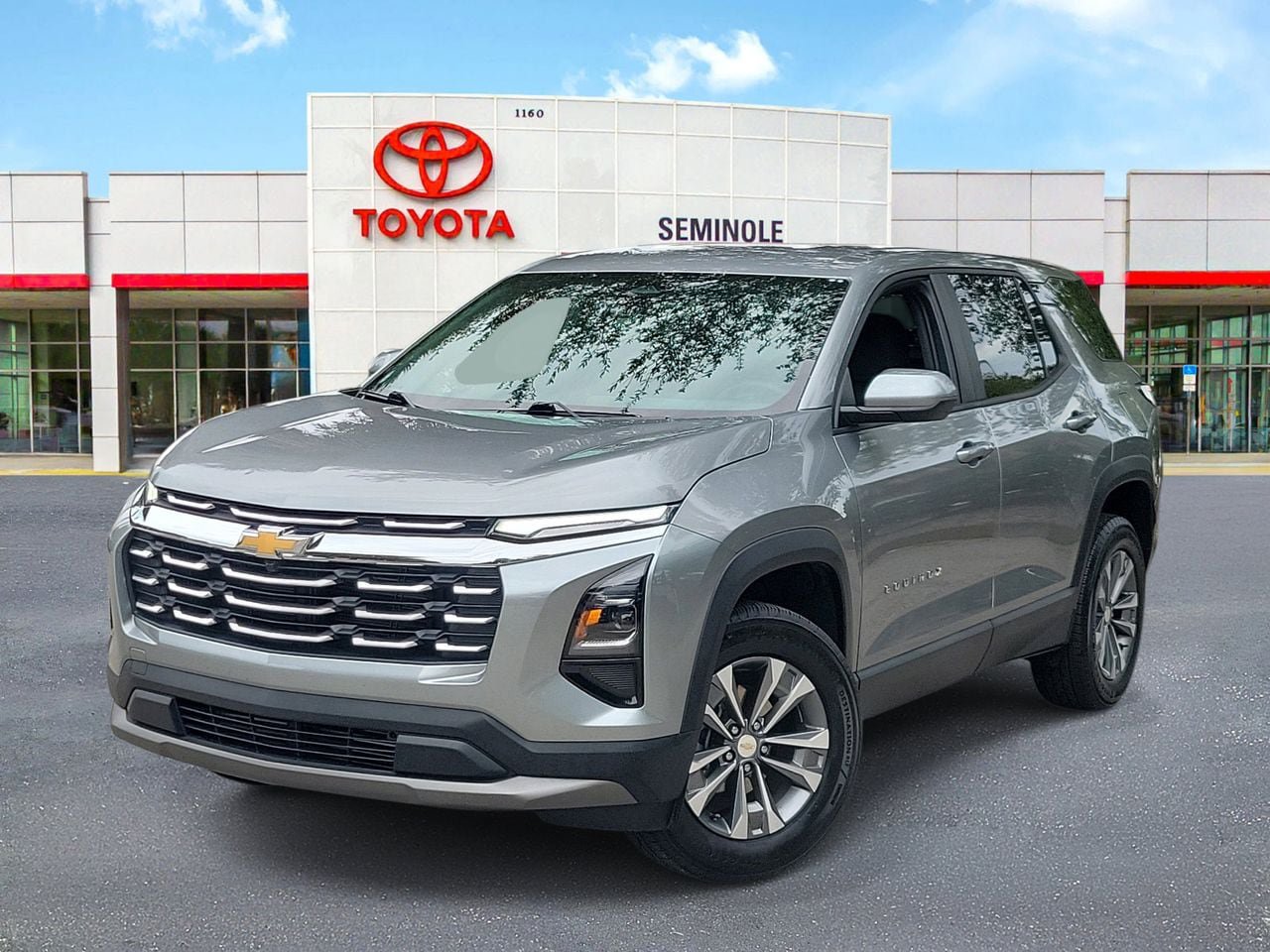 Used 2026 Chevrolet Equinox LT FWD image 1