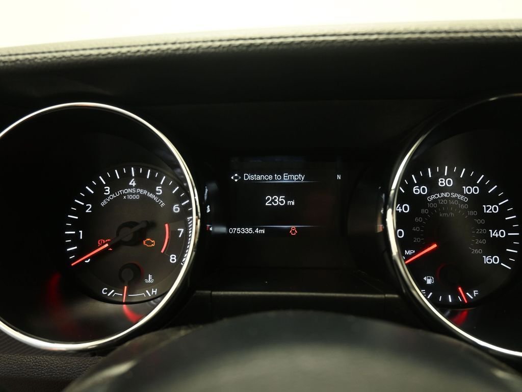 Used 2015 Ford Mustang Coupe RWD image 13