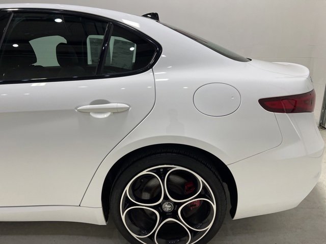 Used 2023 Alfa Romeo Giulia Veloce image 10
