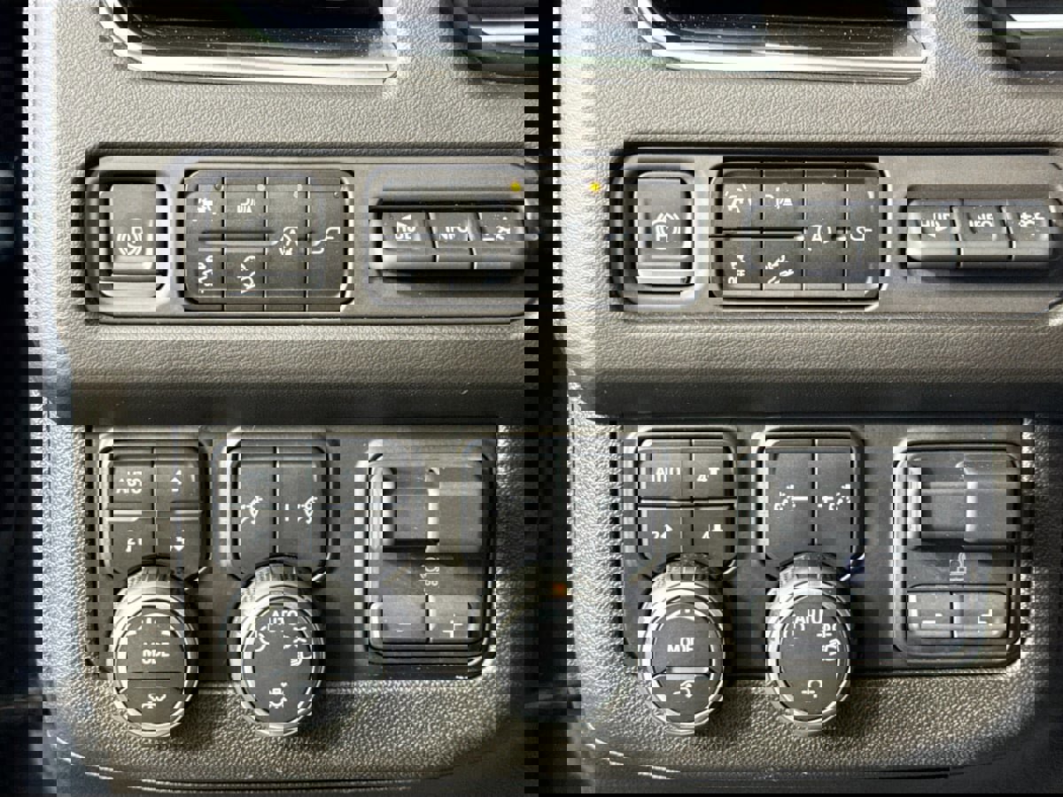 Used 2021 Chevrolet Tahoe High Country image 11