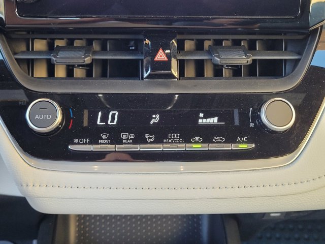 Certified 2025 Toyota Corolla SE w/ Convenience Package FWD image 25