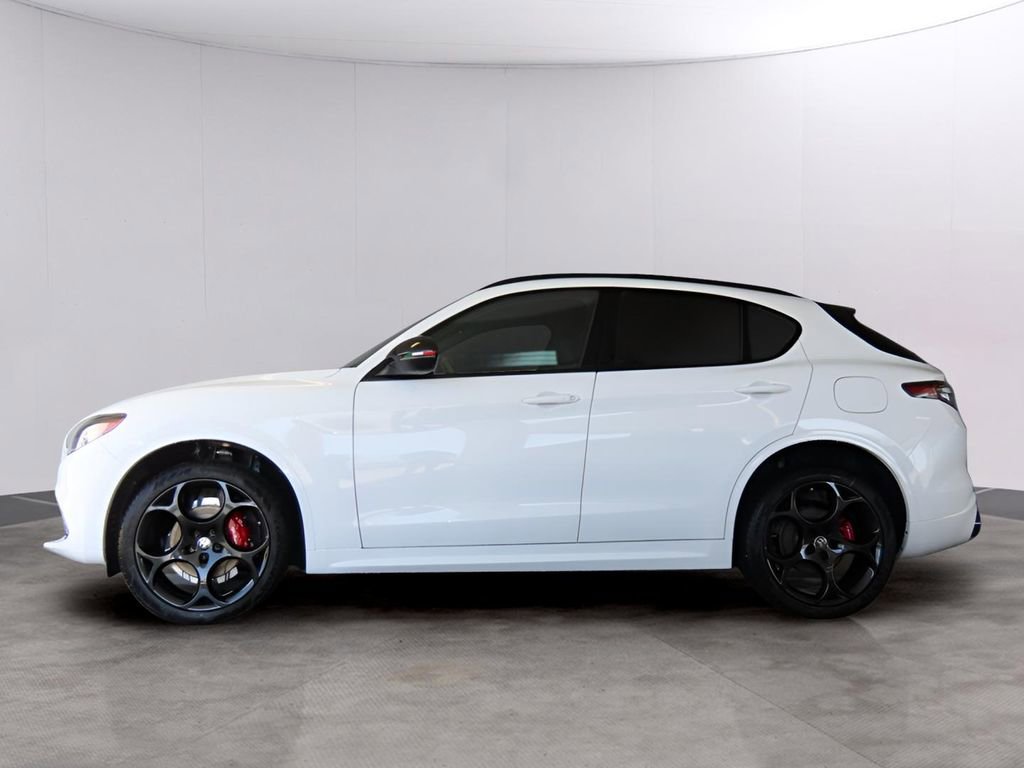 New 2025 Alfa Romeo Stelvio Tributo Italiano w/ Driving Assist Package image 4