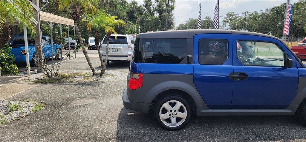 Used 2005 Honda Element EX image 11