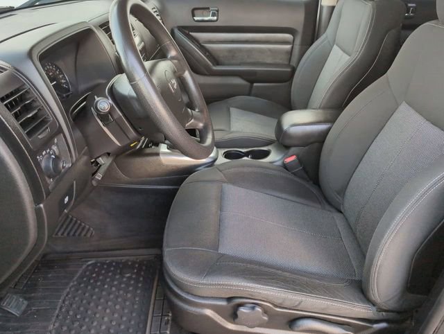 Used 2009 HUMMER H3T AWD/4WD image 16
