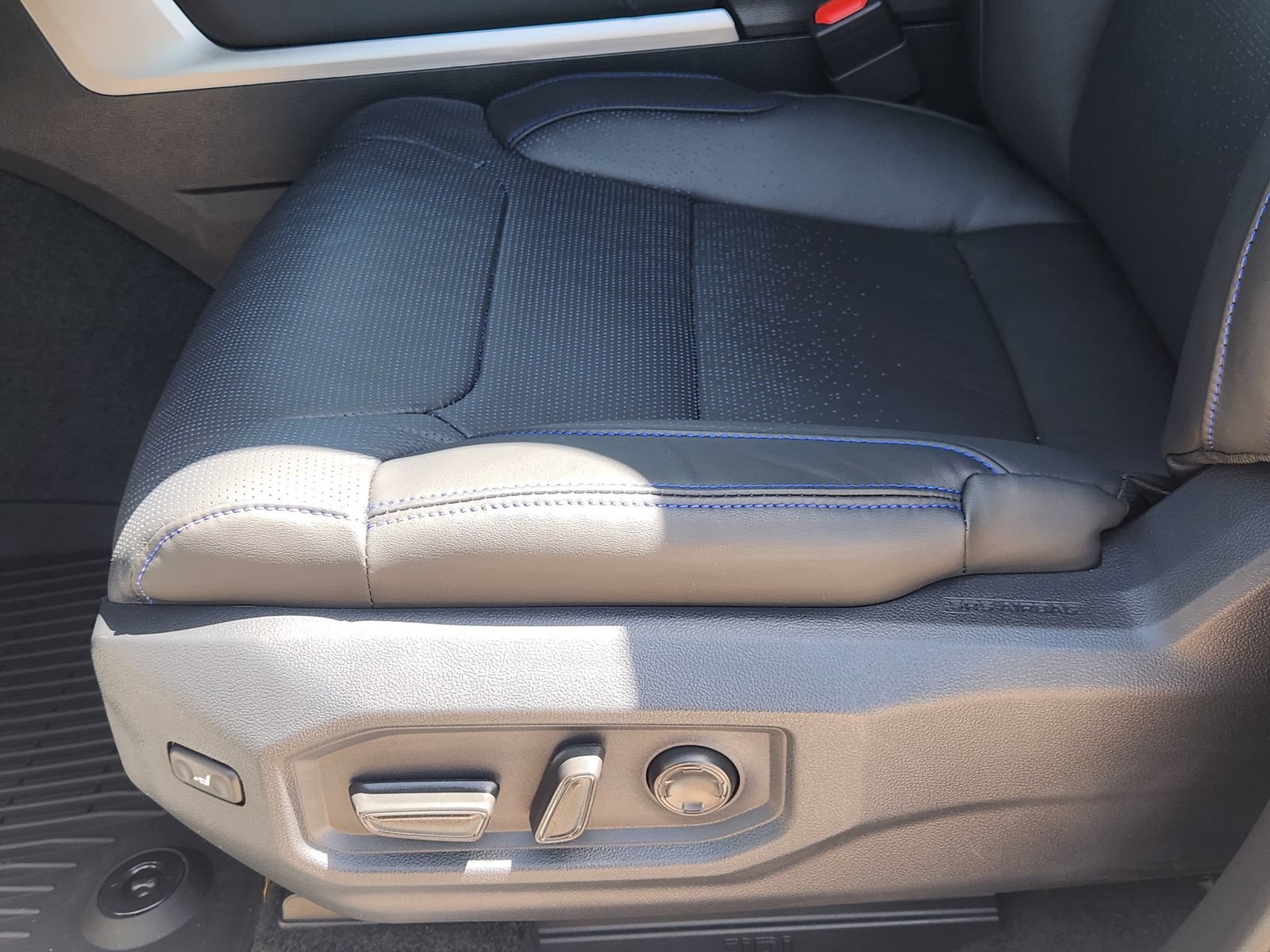 New 2026 Toyota Tundra Platinum AWD/4WD image 22