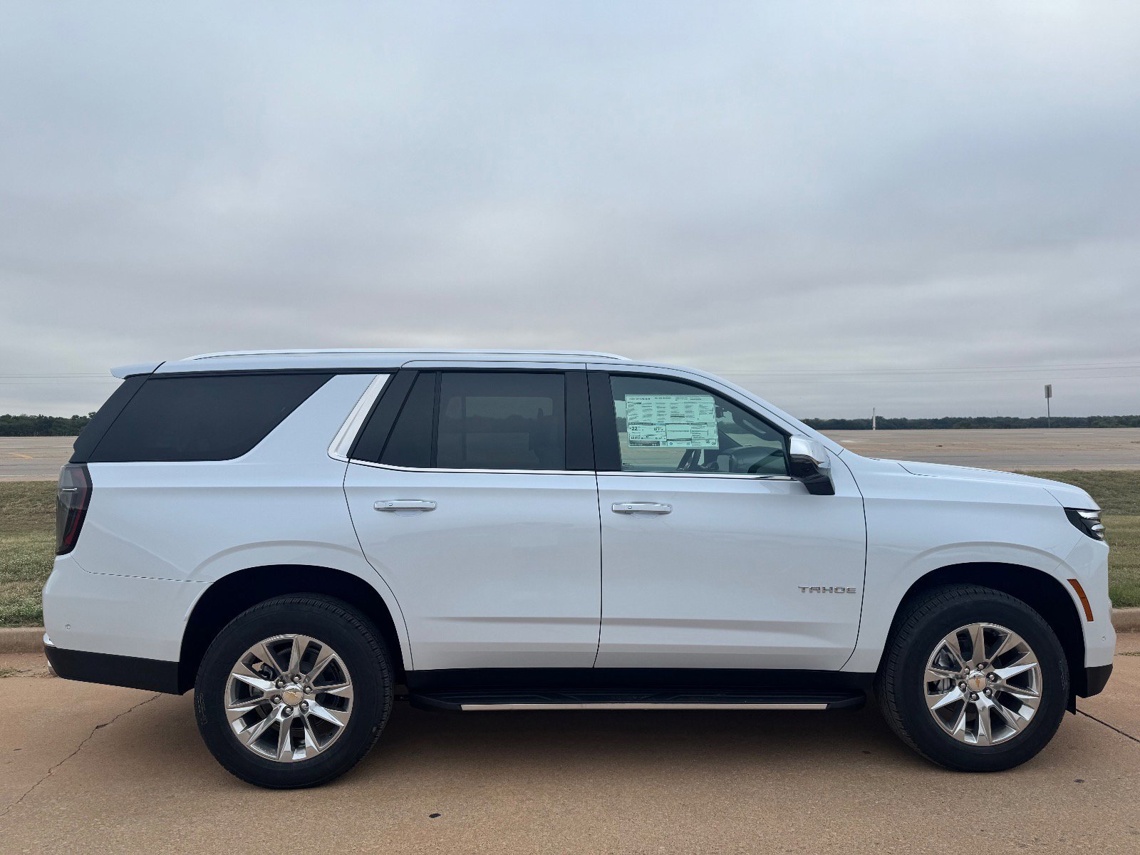 New 2026 Chevrolet Tahoe Premier image 2