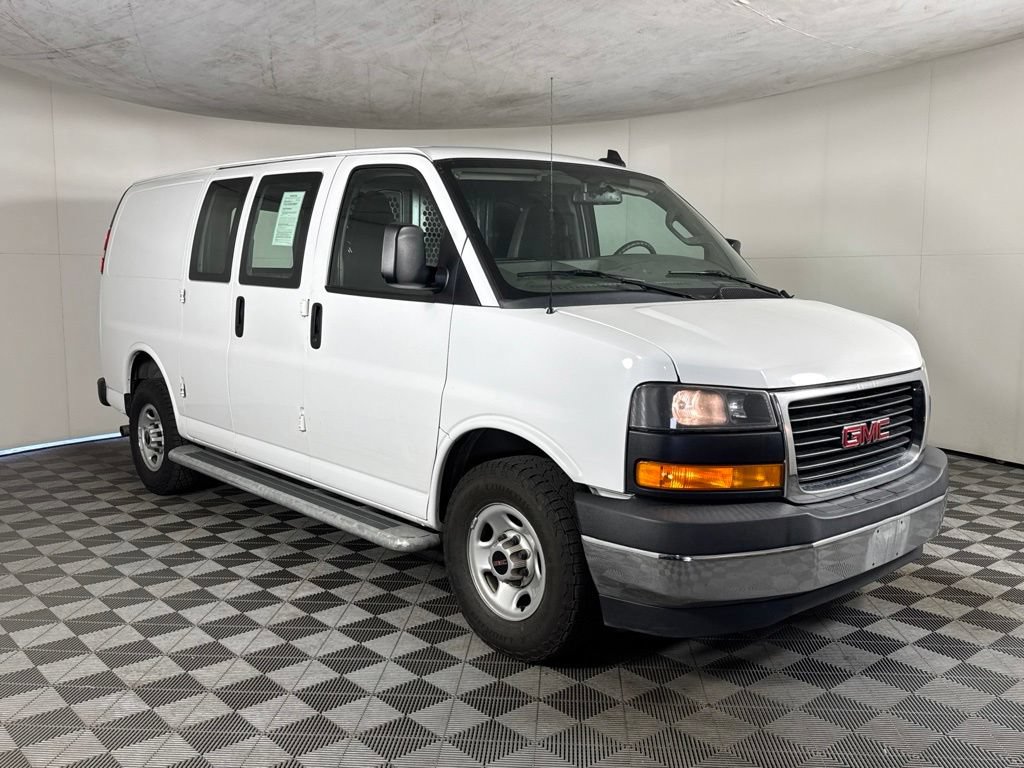 Used 2020 GMC Savana 2500 w/ Driver Convenience Package RWD image 3