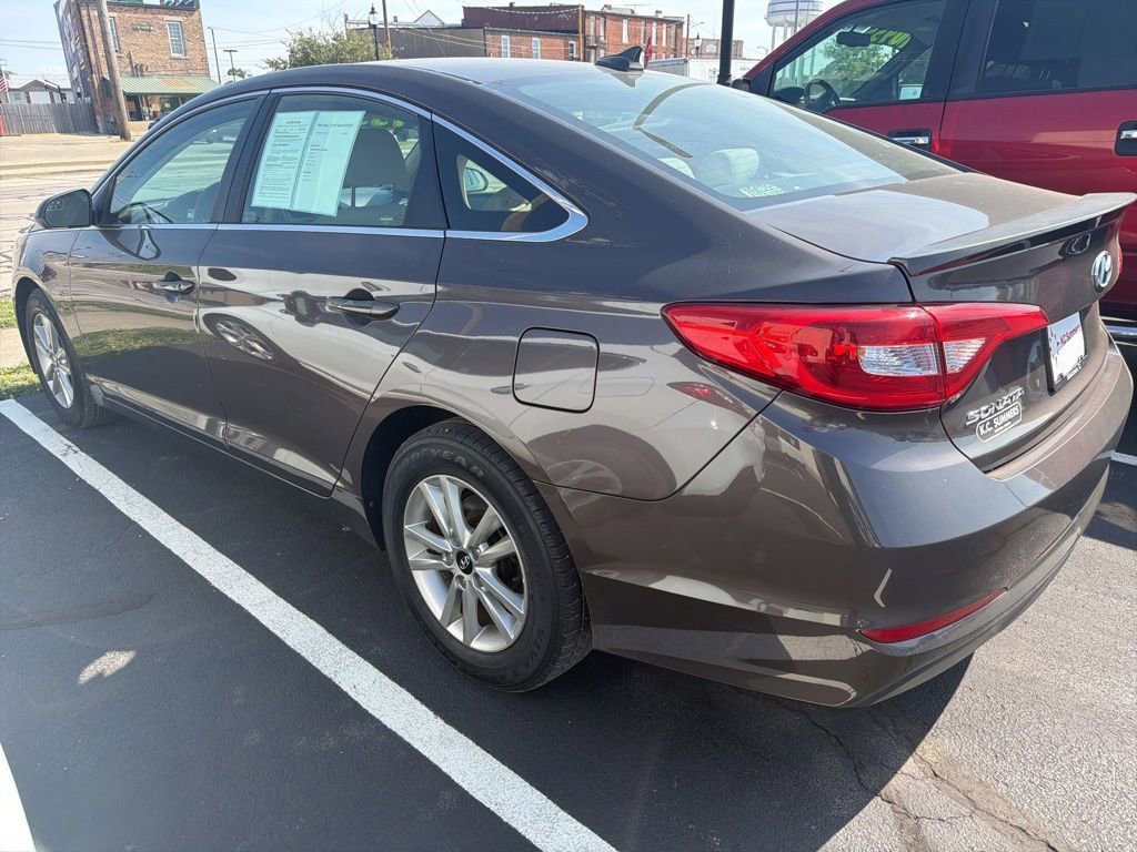 Used 2016 Hyundai Sonata SE FWD image 4