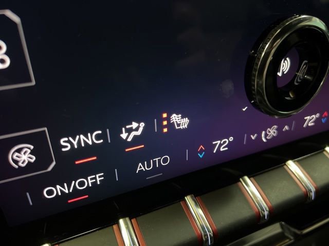 Used 2025 GMC Yukon XL AT4 Ultimate image 27