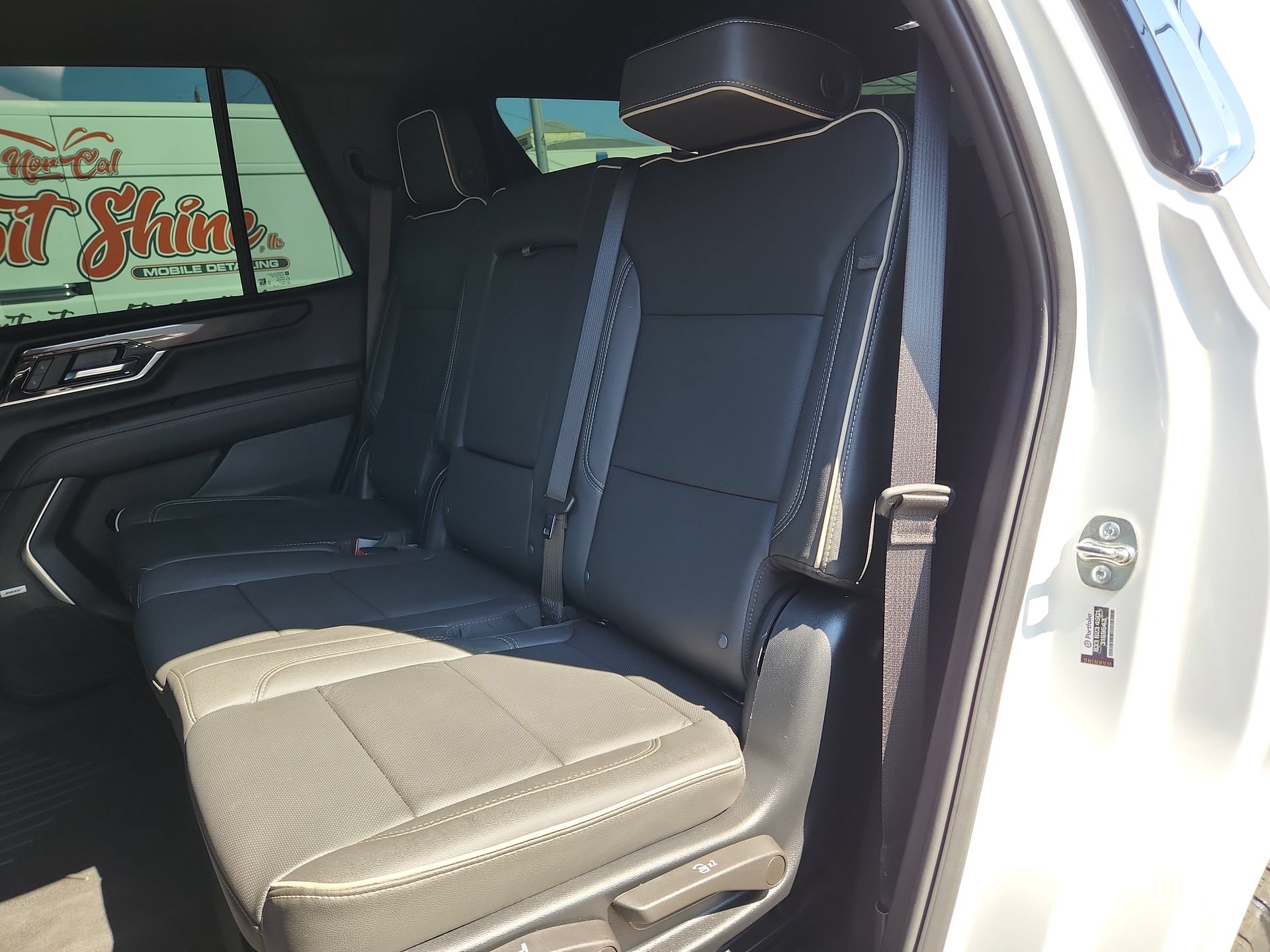 Used 2025 GMC Yukon Elevation AWD/4WD image 24