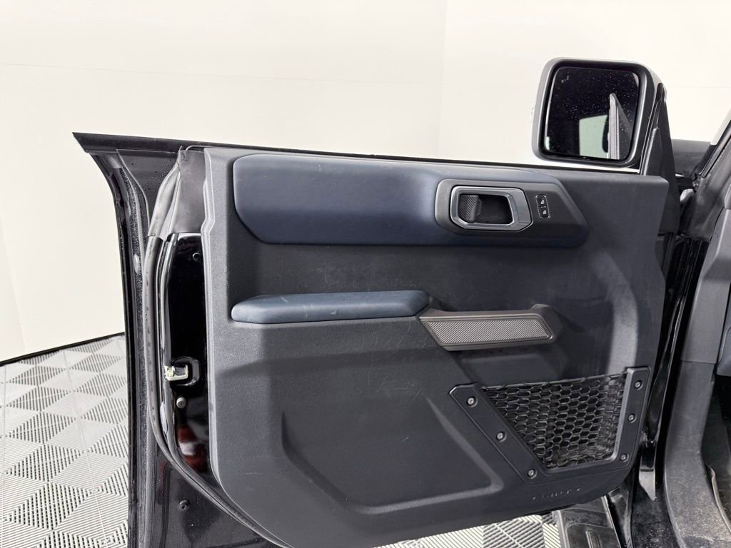 Used 2023 Ford Bronco Outer Banks image 9
