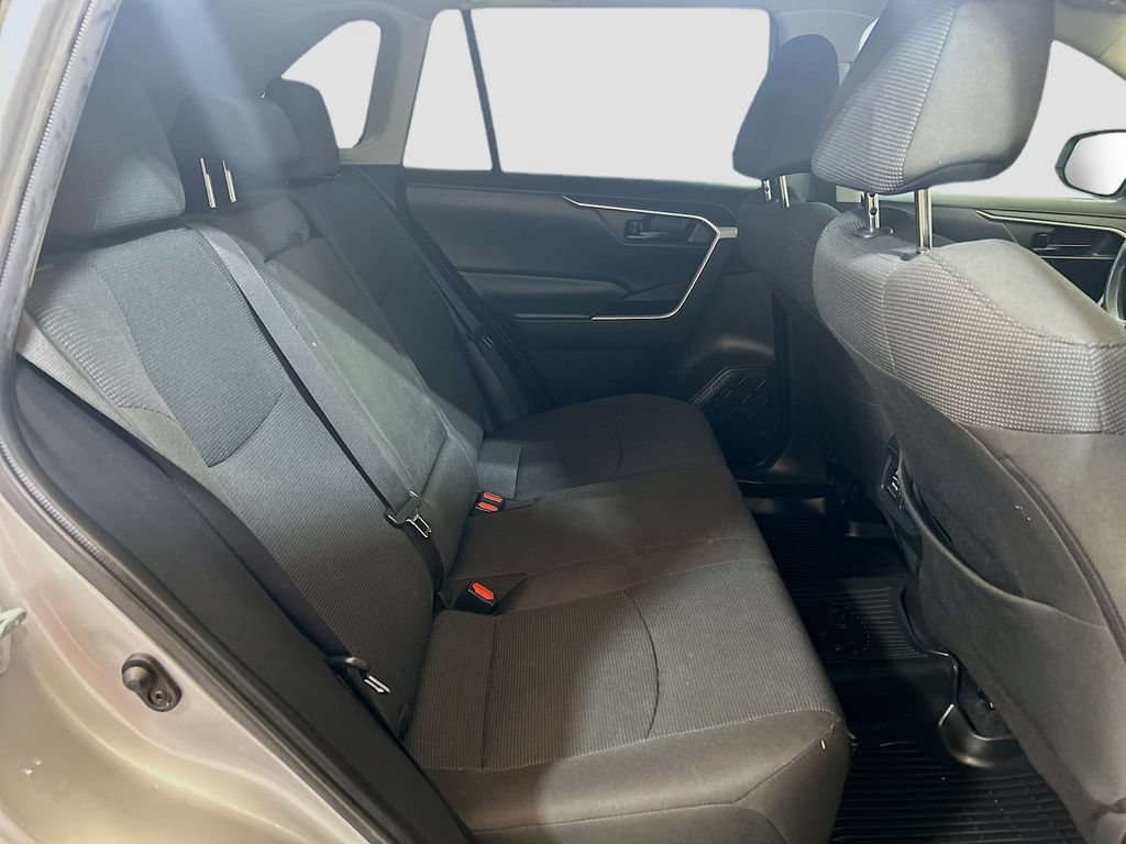 Used 2022 Toyota RAV4 LE FWD image 23