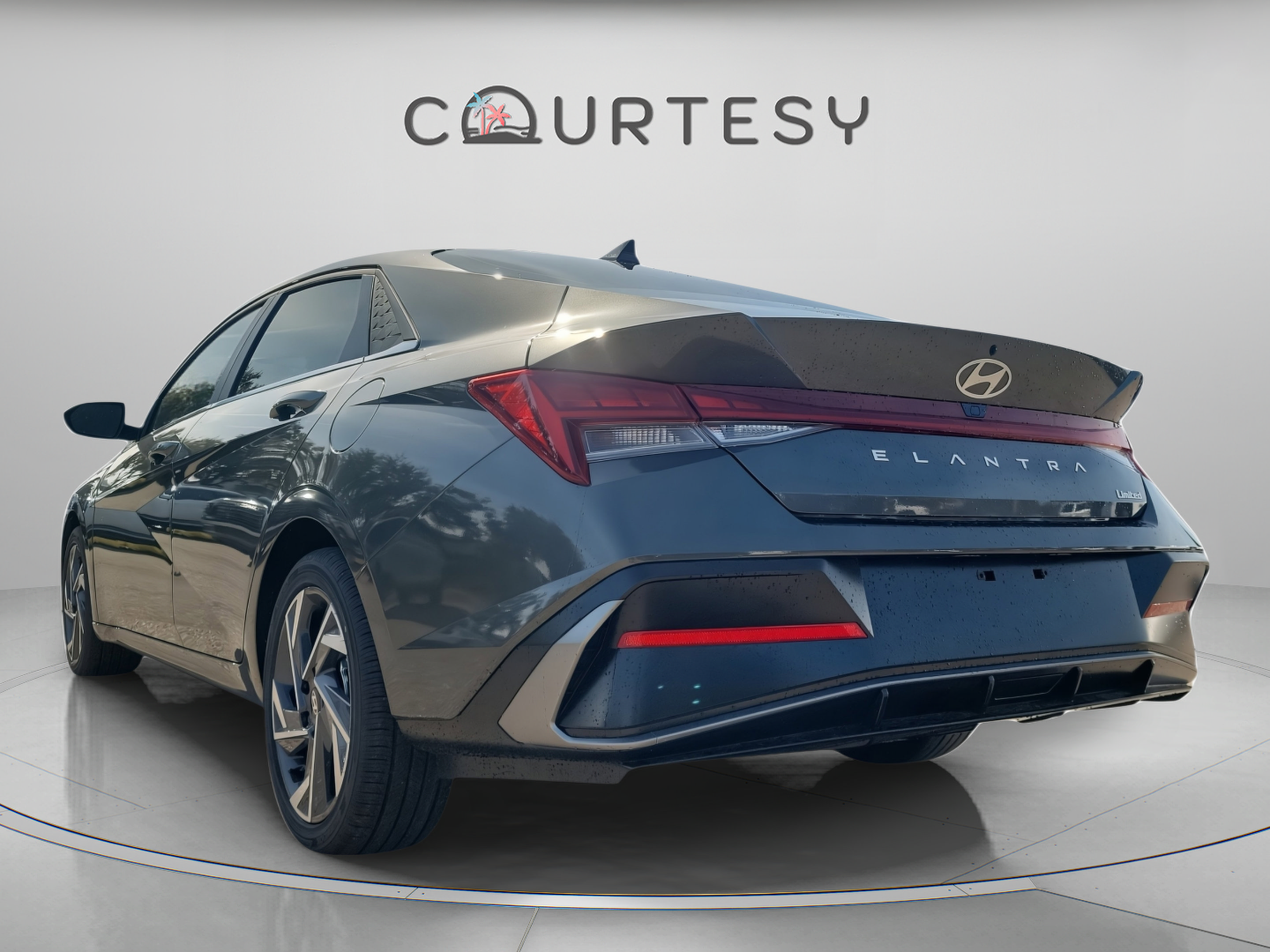 New 2026 Hyundai Elantra Limited FWD image 3