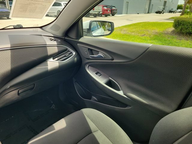 Used 2021 Chevrolet Malibu RS FWD image 14