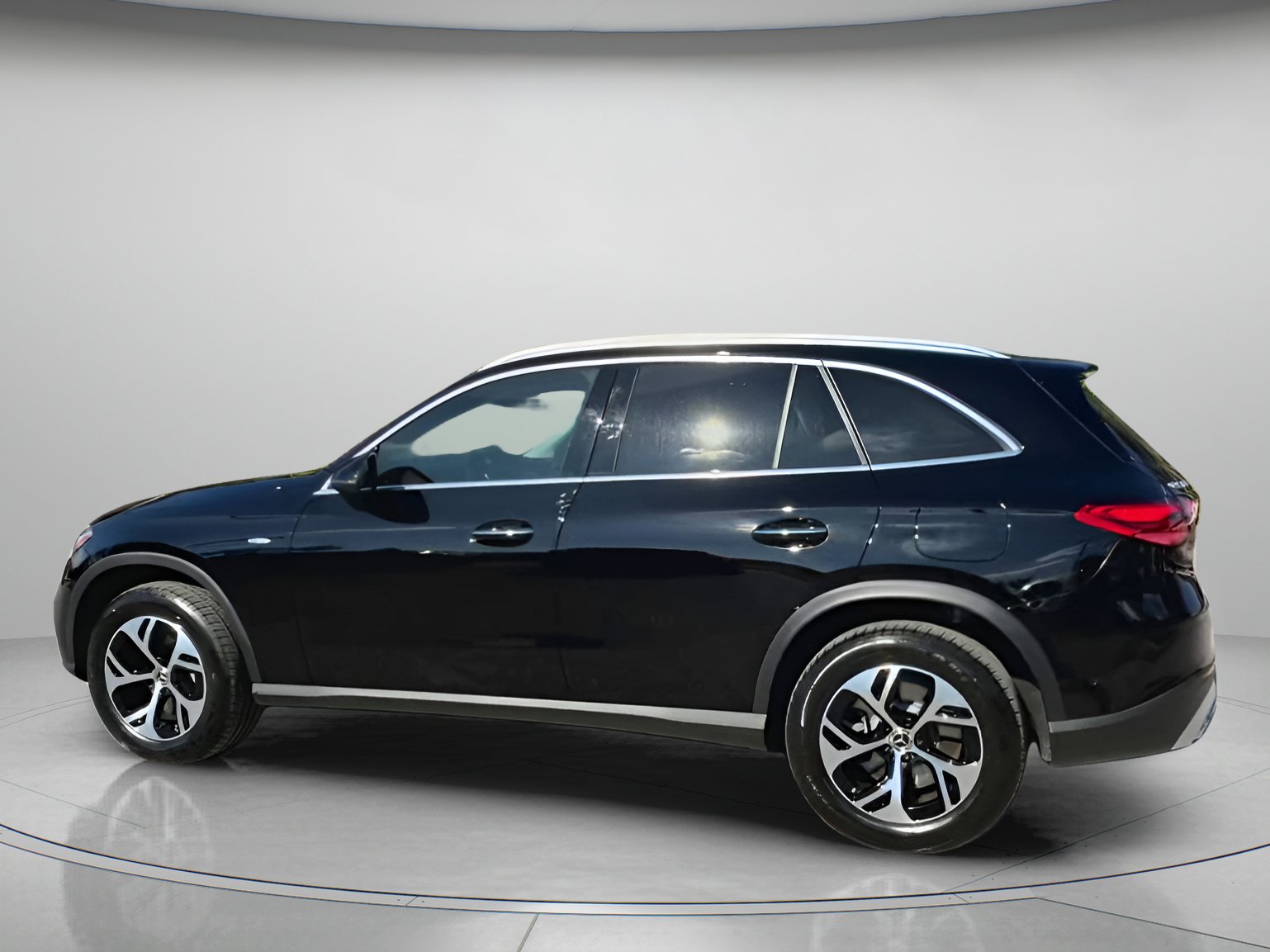 Used 2025 Mercedes-Benz GLC 350e GLC 350e image 18