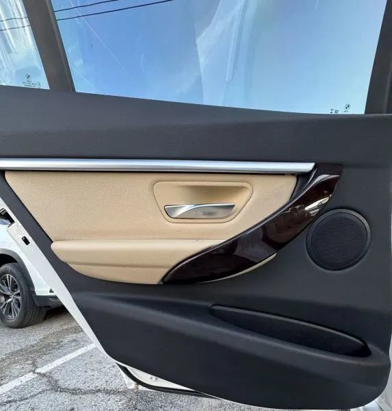 Used 2018 BMW 330i Sedan RWD image 20