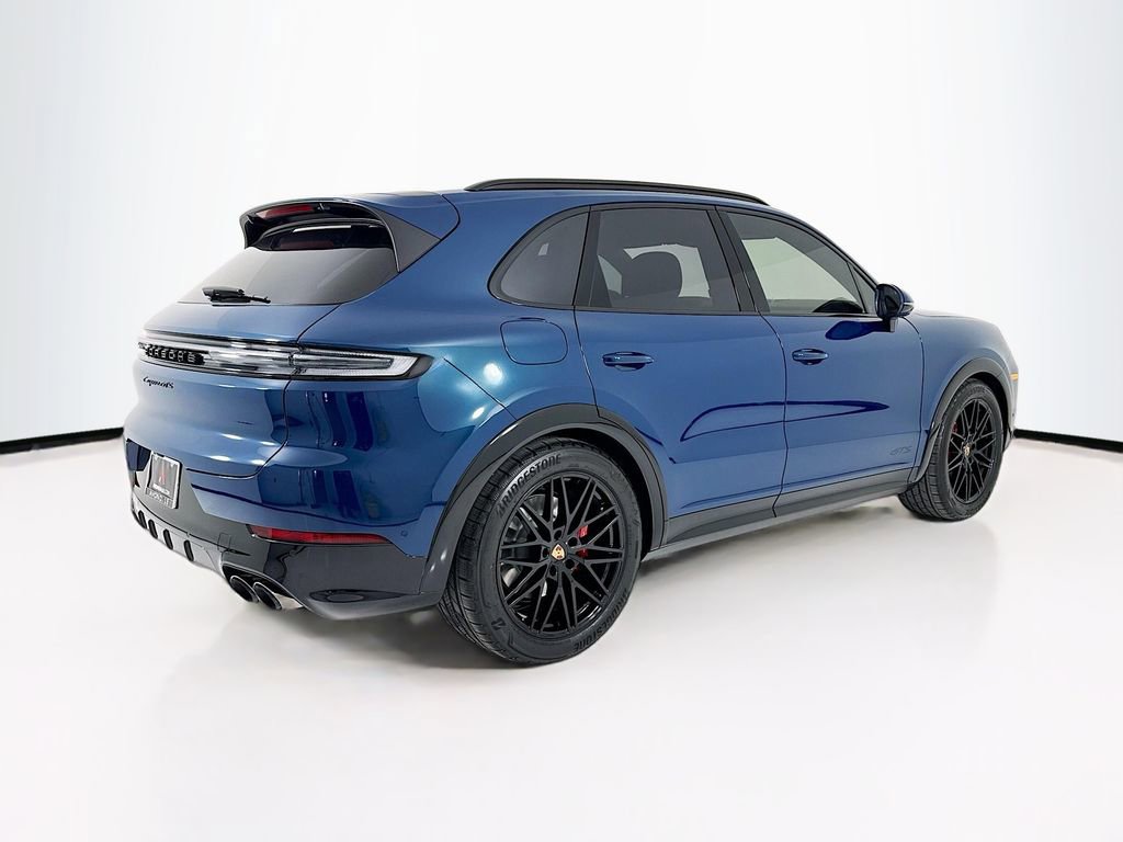 New 2026 Porsche Cayenne GTS image 9