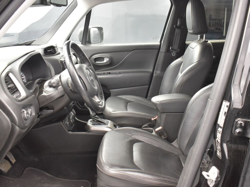 Used 2020 Jeep Renegade Limited w/ Trailer Tow Group image 29